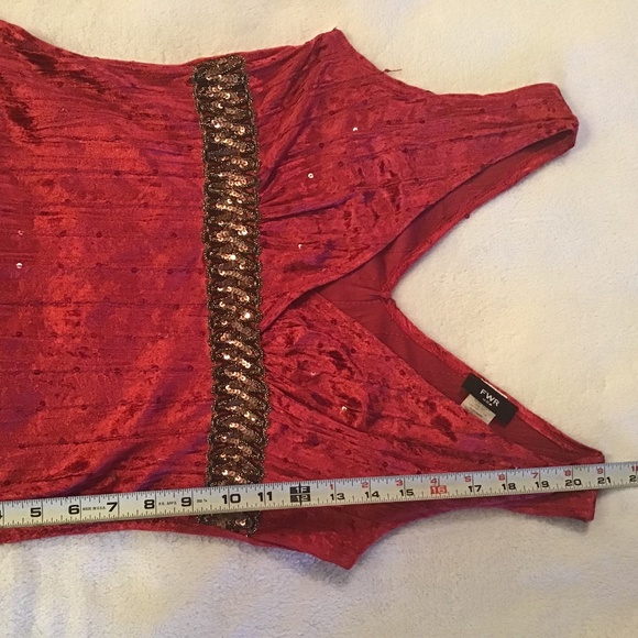 FWR Sequin top, hot pink (M) - Picture 7 of 7